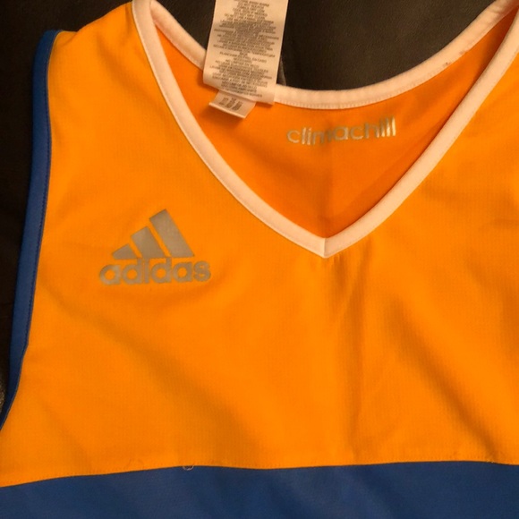 Adidas Tank. - Picture 3 of 3